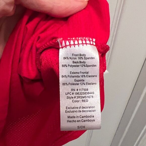 Set of 2 Reebok men’s size small athletic shirts. - Picture 5 of 9